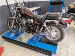 JONAS AB 21